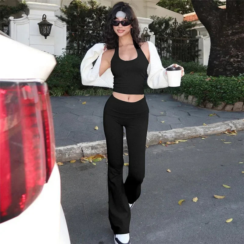 Crop Top & Wide Pants – Streetwear Set