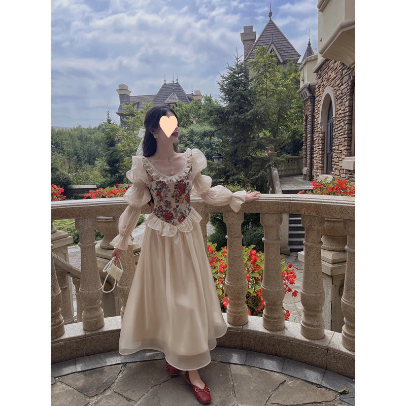 Vintage Princess Dress – Puffy Sleeve Court Style